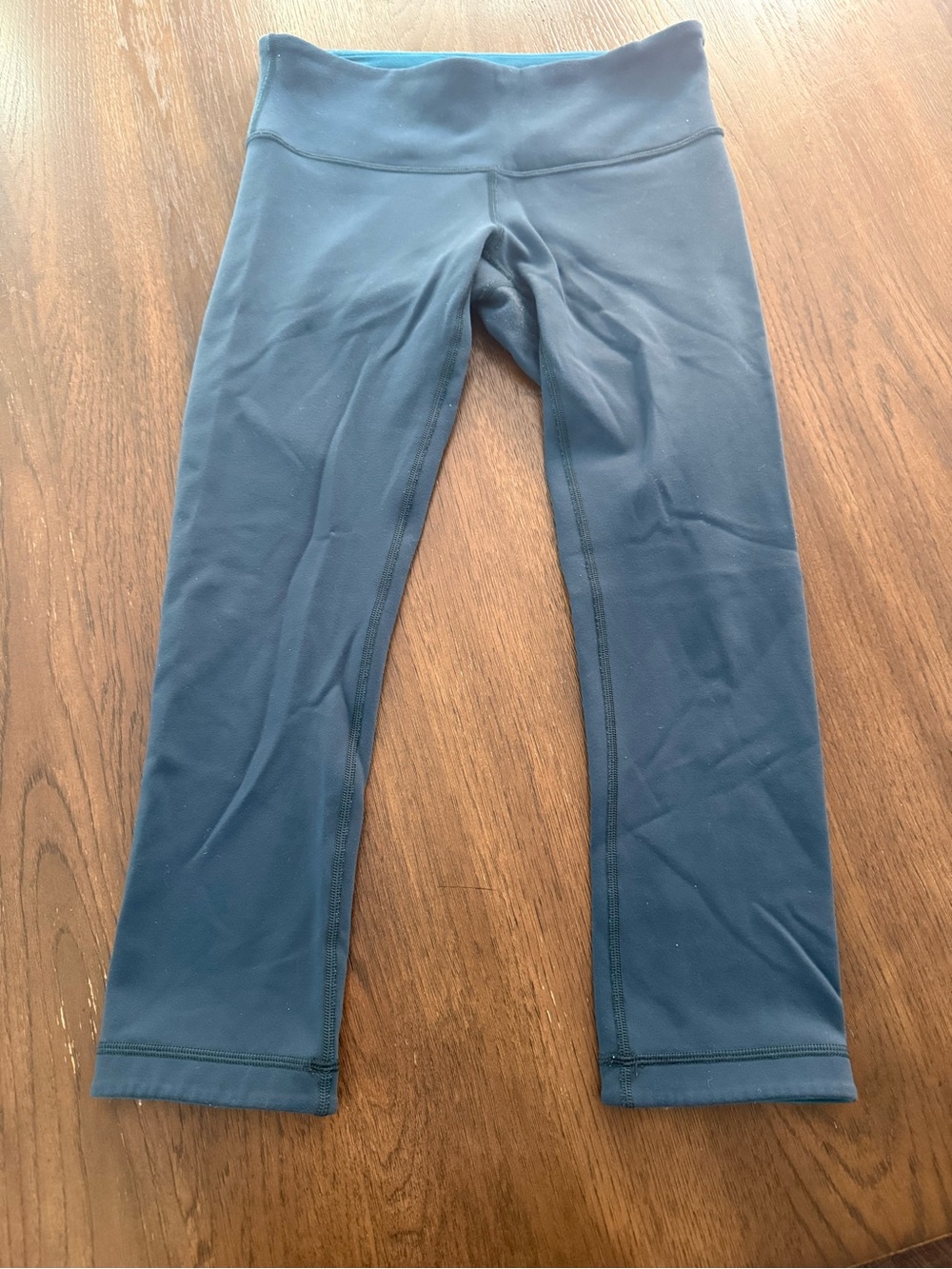 lululemon athletica Navy Blue Cropped Leggings